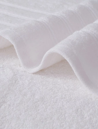 Froté uterák 50 × 100 cm - Camilla biely