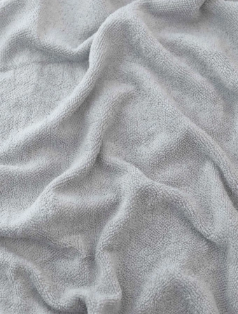 Froté osuška 70 × 140 cm ‒ Bella světle šedá
